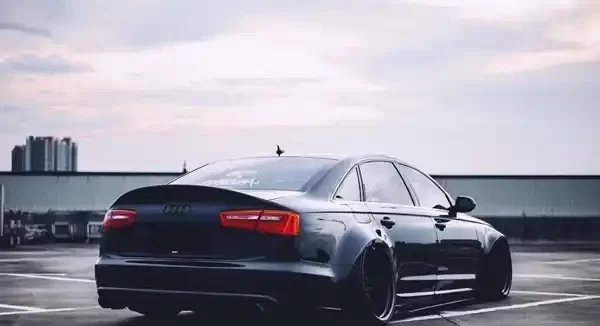 ホイールハブの色の変化は車両に影響しますか?