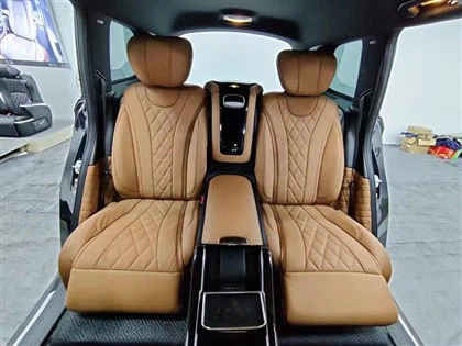 SUV LC300 後部交換可能シート